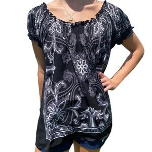Madison short sleeve blouse smocked neckline black white M